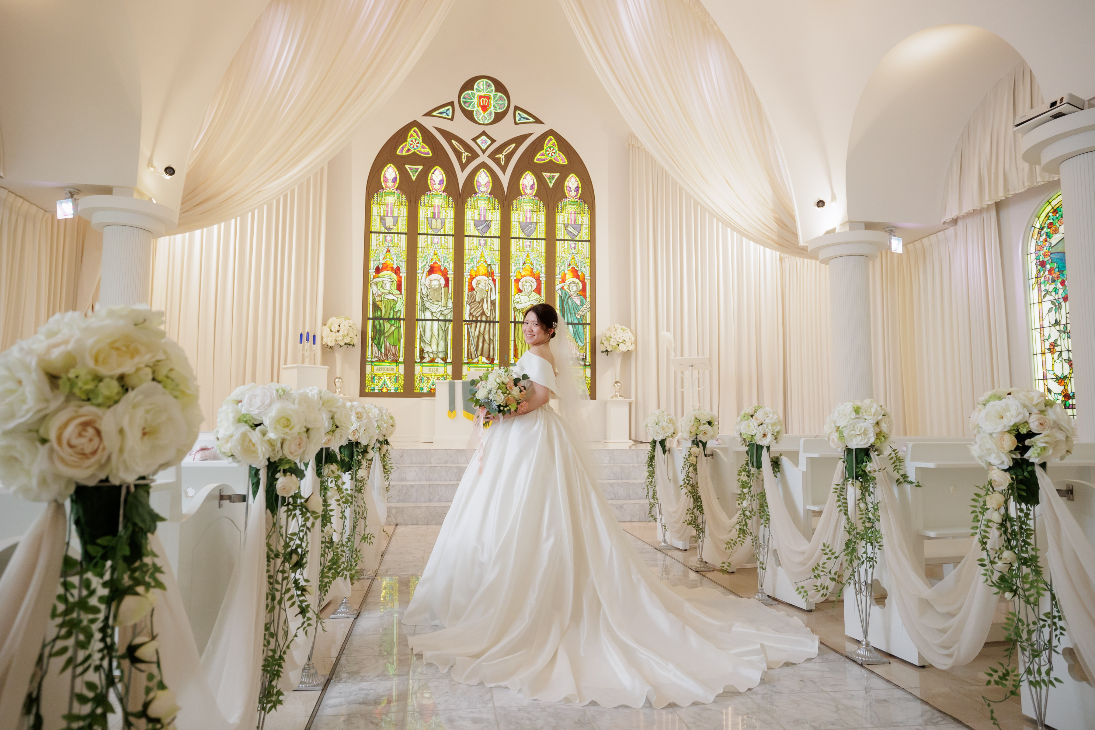 【2025年10月のウェディングレポート】車が大好きなおふたり！札幌ブランバーチ・チャペルで素敵なご結婚式を♪